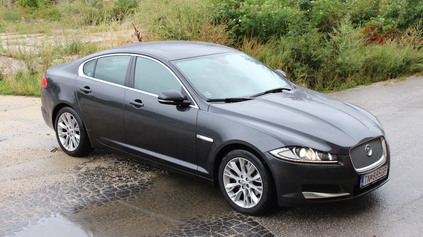 PRÁVE TESTUJEME JAZDENÝ JAGUAR XF (X250), ČO VÁS ZAUJÍMA?