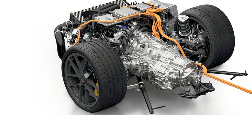 Ďalší hybrid! Porsche 911 Turbo dorazí po facelifte vo verzii 992.2 s elektromotormi
