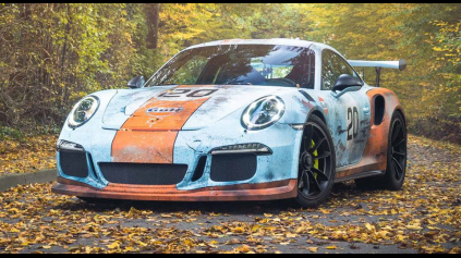 PORSCHE 911 GT3 RS V KONTROVERZNOM POLEPE GULF