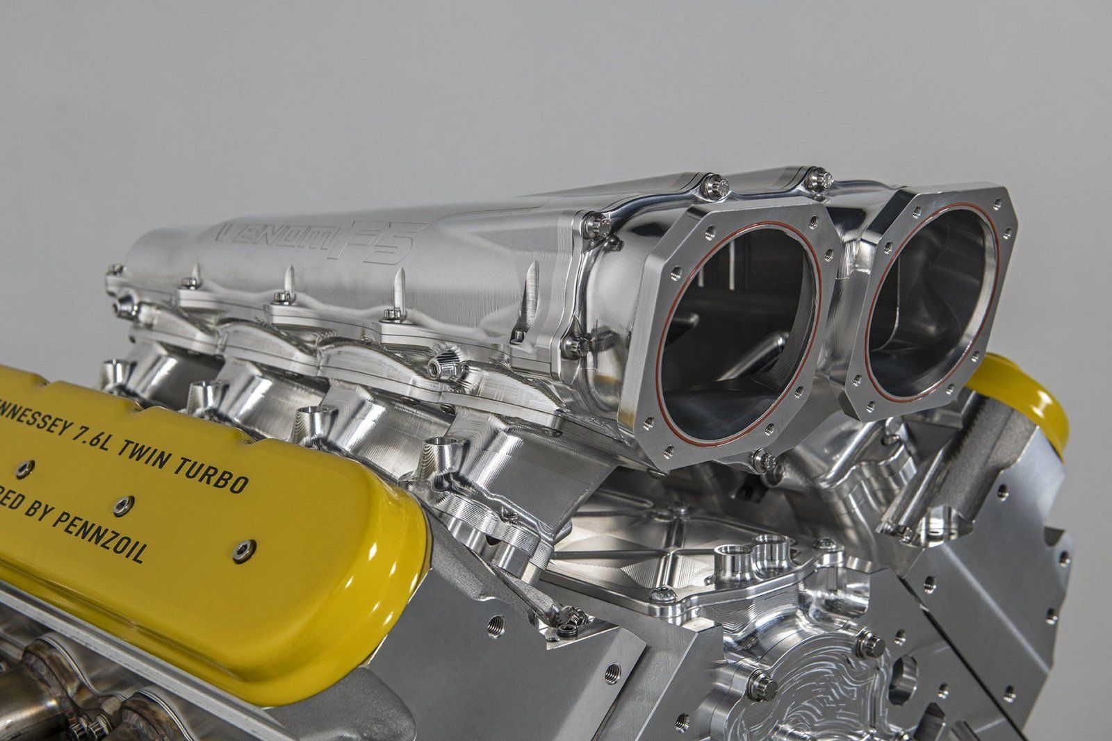 Motor Hennessey Venom F5 zvládne vyše 2000 k