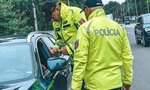 Musím policajtovi otvoriť kufor? Pri bežnej kontrole nemôže auto prehľadávať bez dôvodu