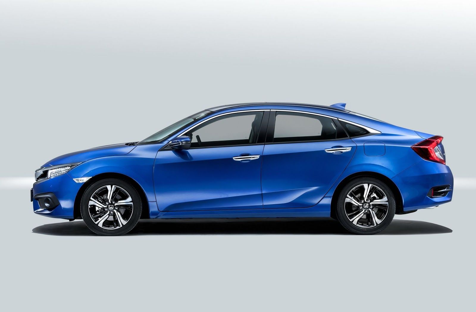 Honda Civic 10 generácia hatchback, sedan