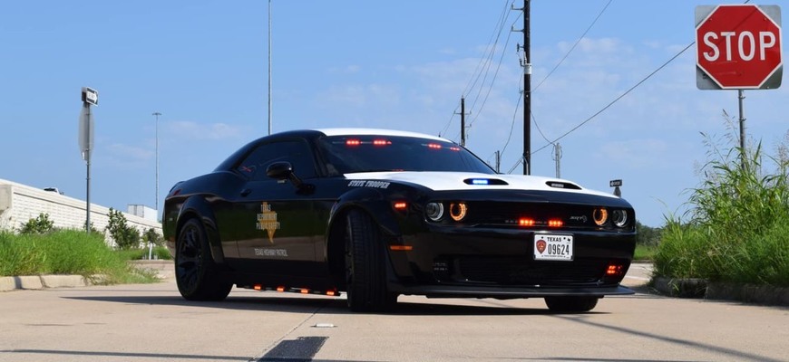 Texaská polícia dostala 1000-koňový Dodge. Podobne ako české Ferrari, ide o zabavené auto