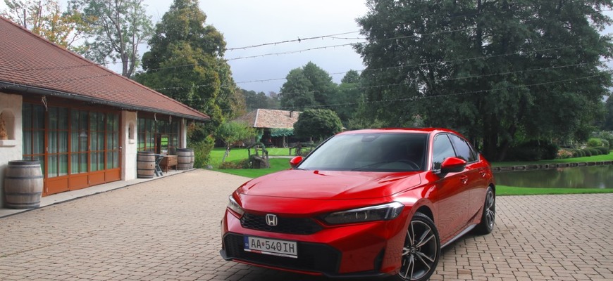 PRVÉ DOJMY: Modernizovaná Honda Civic - víkendovka na každý deň