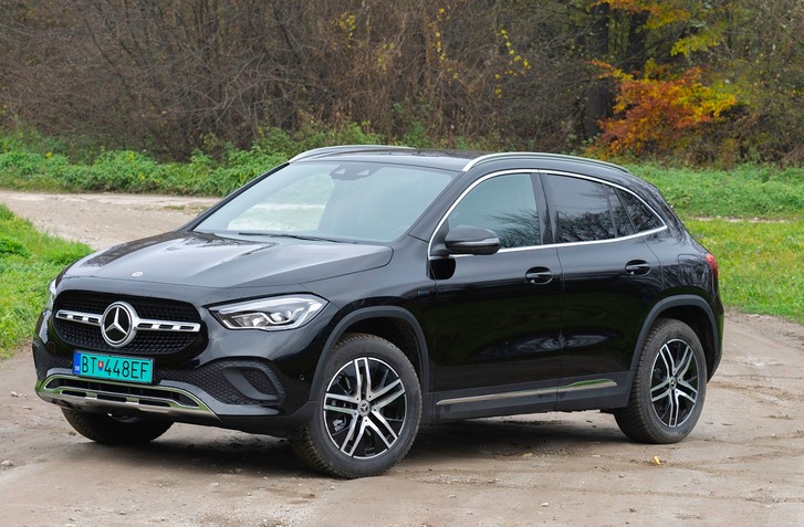 TESTUJEME MERCEDES-BENZ GLA 250E. ČO VÁS ZAUJÍMA?