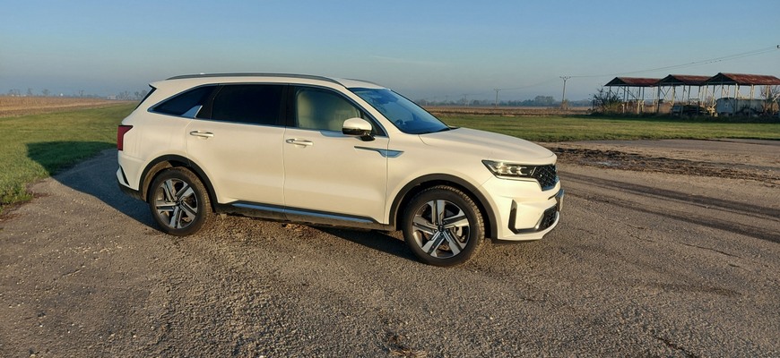 Testujeme Kia Sorento hybrid s motorom 1,6 T-GDi a elektropomocníkom