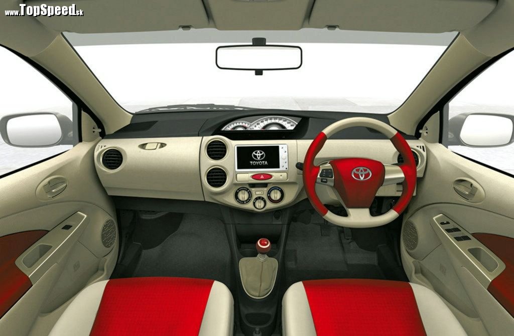Interiér aký má Toyota Etios nesie jasné znaky šetrenia. Preto čakajte tvrdé plasty či maximálnu jednoduchosť. Priorita je predajná cena.