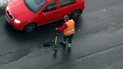 CESTÁRI-FLÁKAČI DOSTALI ZA TOTO OD STAROSTU RIGY HODINOVÚ VÝPOVEĎ