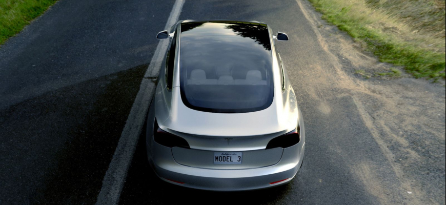 Tesla Model 3 dostane pohon oboch náprav a iný volant