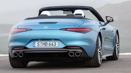 NOVÝ MERCEDES-AMG SL 43 SA VRÁTIL KU KOREŇOM. ZÁKLADNÝ MODEL NEDOSTAL ANI ŠESŤVALEC