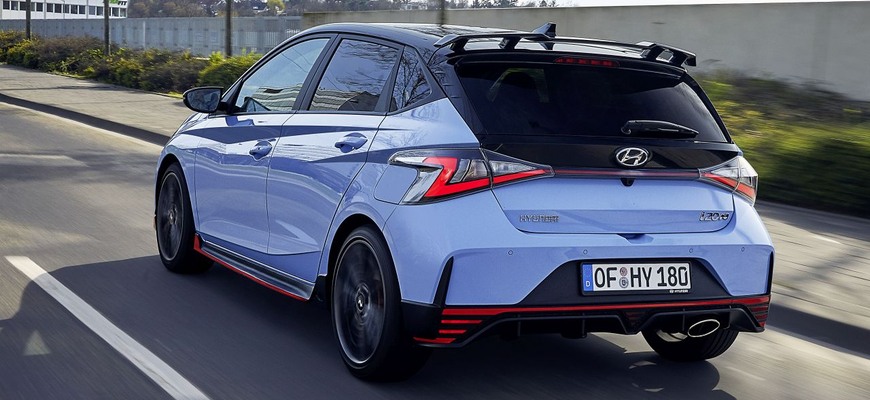 Prechod športových modelov Hyundai N k elektrickému pohonu zastavili. Vrátia im spaľováky