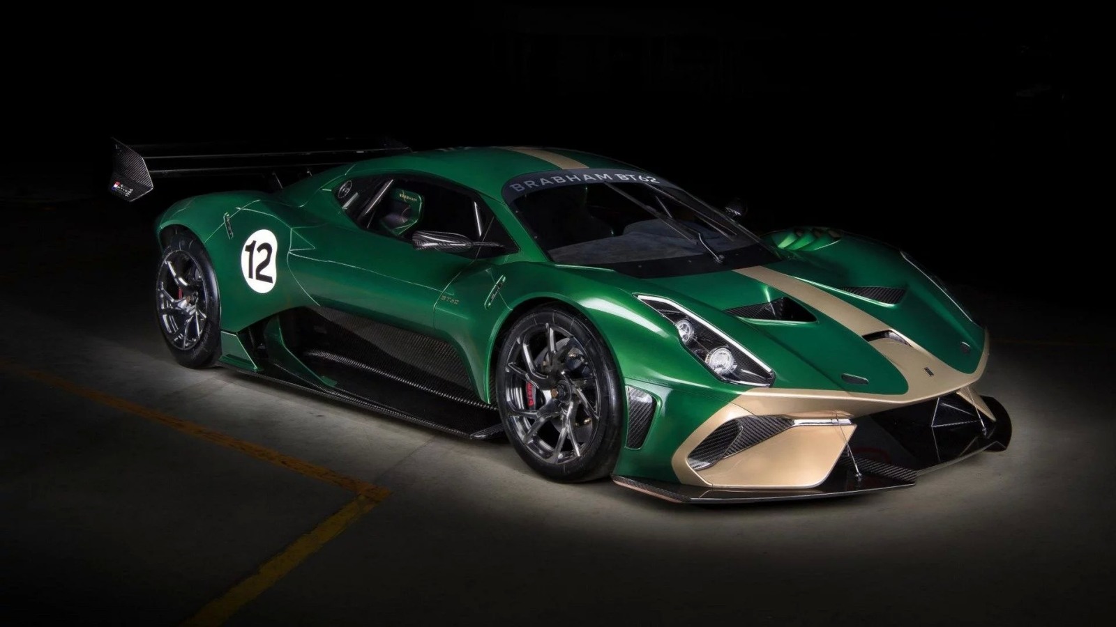 Brabham ukázal supercar BT62, v premávke ho však neuvidíte