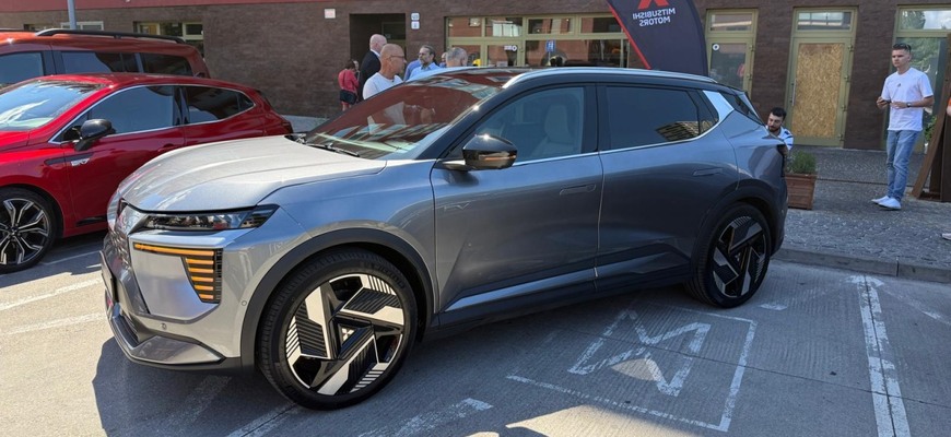 Mitsubishi Eclipse Cross oficiálne na Slovensku: známy elektromobil s novým logom