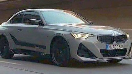 BMW krátko pred premiérou neustrážilo fotky novej dvojky. M240i už nemá čo skrývať