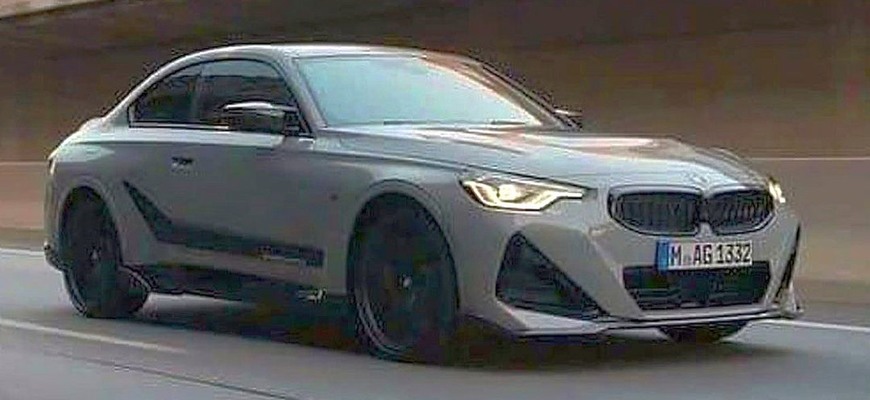 BMW krátko pred premiérou neustrážilo fotky novej dvojky. M240i už nemá čo skrývať