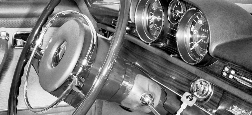 Bezpečnostný stĺpik riadenia je v Mercedesoch už 50 rokov