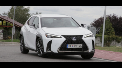 TEST LEXUS UX 250H AWD: ROZTOMILÝ ŠTÝLOVÝ SCHIZOFRENIK