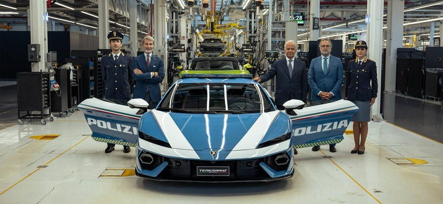 Talianska polícia dostala Lamborghini Temerario. Naháňať cestných pirátov však nebude