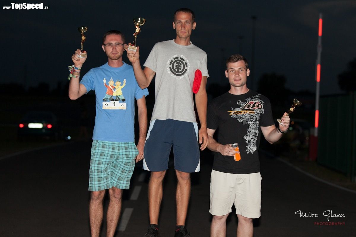 S3 do 2000 ccm kraľovali títo jazdci: I. miesto Edo Bednárik, II. miesto Ján Poláček a III. miesto Martin Baláž.