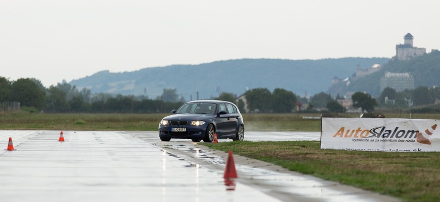 Takmer 90 jazdcov potvrdilo, že AutoSlalom je stále v kurze