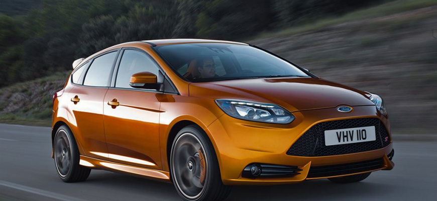 Autosalón Paríž: Ford Focus ST 2012