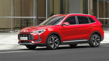 NOVÉ MG ZS HYBRID+ MÁ SLOVENSKÉ CENY. DOVOZNÉ CLO HO NEZAŤAŽILO, MEDZIGENERAČNE ALE ZDRAŽELO