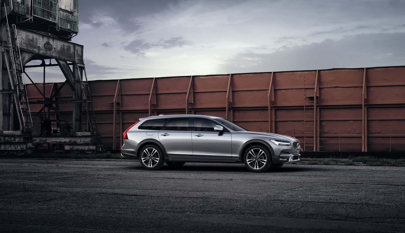 Polestar upravil Volvo V90 Cross Country