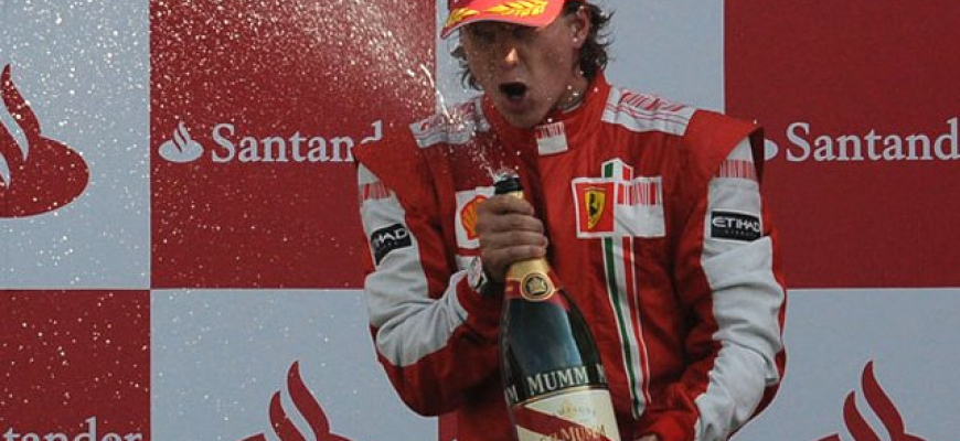 Kimi Räikkönen podpísal tímu Citroën Red Bull
