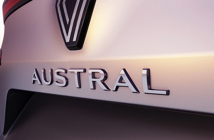 RENAULT AUSTRAL. NÁSTUPCA KADJARU DORAZÍ O PÁR MESIACOV, UŽ DNES VIEME, AKO BY MAL VYZERAŤ