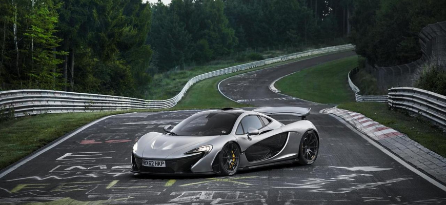 McLaren P1 dal Nordschleife pod sedem minút