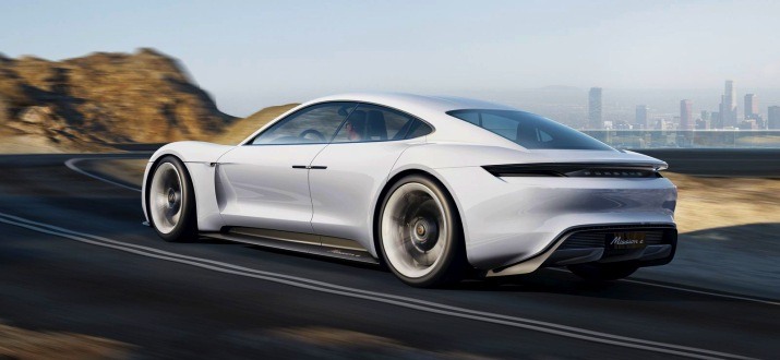 Porsche Mission E chce prekonať Teslu. Má dojazd 500 km