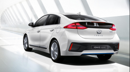 Postupne odhaľujú Hyundai IONIQ. Hybrid dostane takmer 150 koní