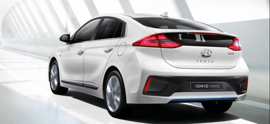 Postupne odhaľujú Hyundai IONIQ. Hybrid dostane takmer 150 koní