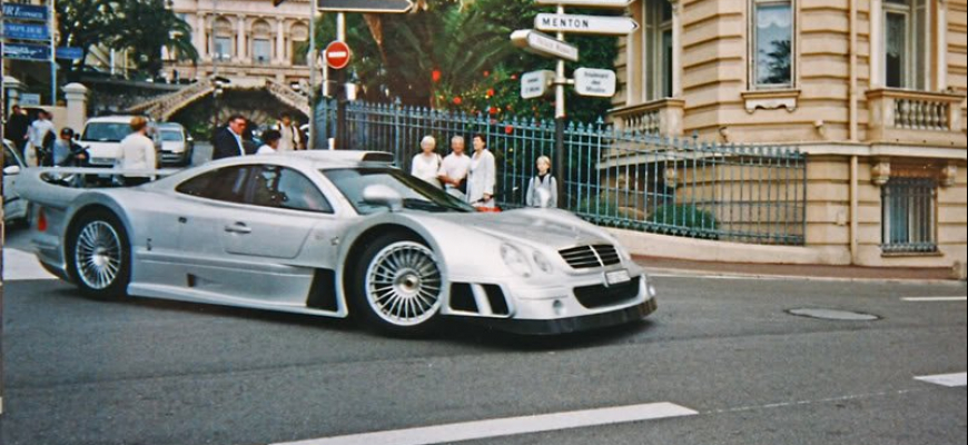 Mercedes CLK GTR v uliciach Monaka