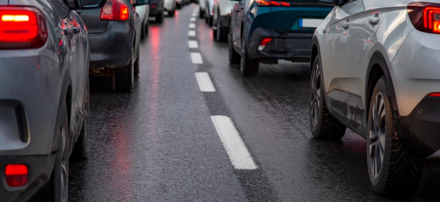 Pomohol tunel Višňové? Ubudlo kolón?