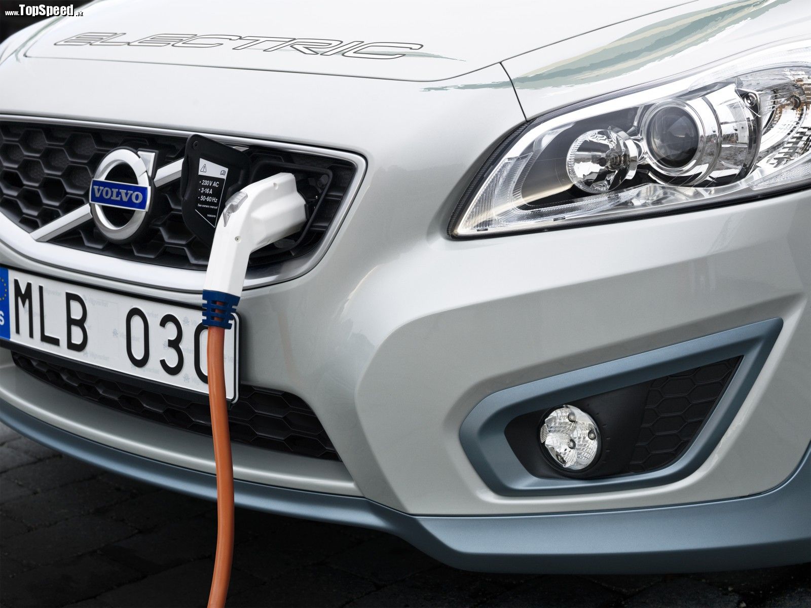 Elektromobil ako napríklad Volvo C30 Electric v bežnej praxi? Podľa Jacobyho nie skôr ako za 15 rokov...