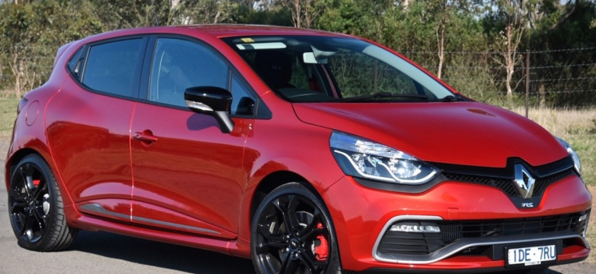 Koľko dá na diaľnici Clio RS?