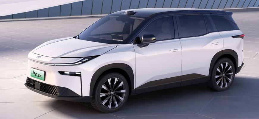 VW ID.1 za 20 tisíc o dva roky? Nová elektrická Toyota bZ3X za 14 tisíc už dnes, vo veľkosti RAV4!