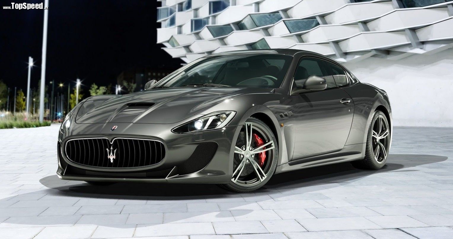 Vpredu Maserati pridalo novú karbónovú kapotu. Možno kvôli hmotnosti.