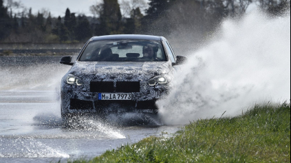 Nové BMW M135i sa na Nürburgringu má vyrovnať M140i