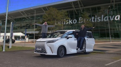 Test Lexus LM 350h SUPREME - lepší než lietadlo. Vážne!
