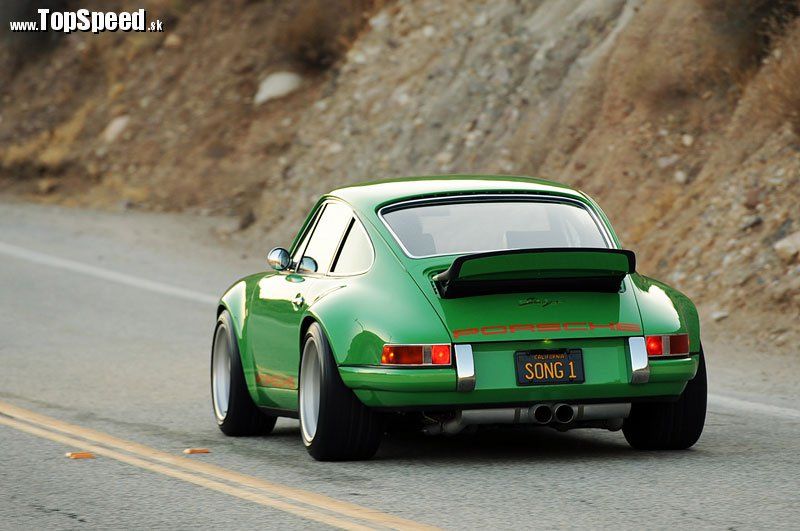 Singer-911-back-view