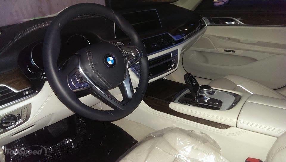 2016 interier BMW radu 7 G11