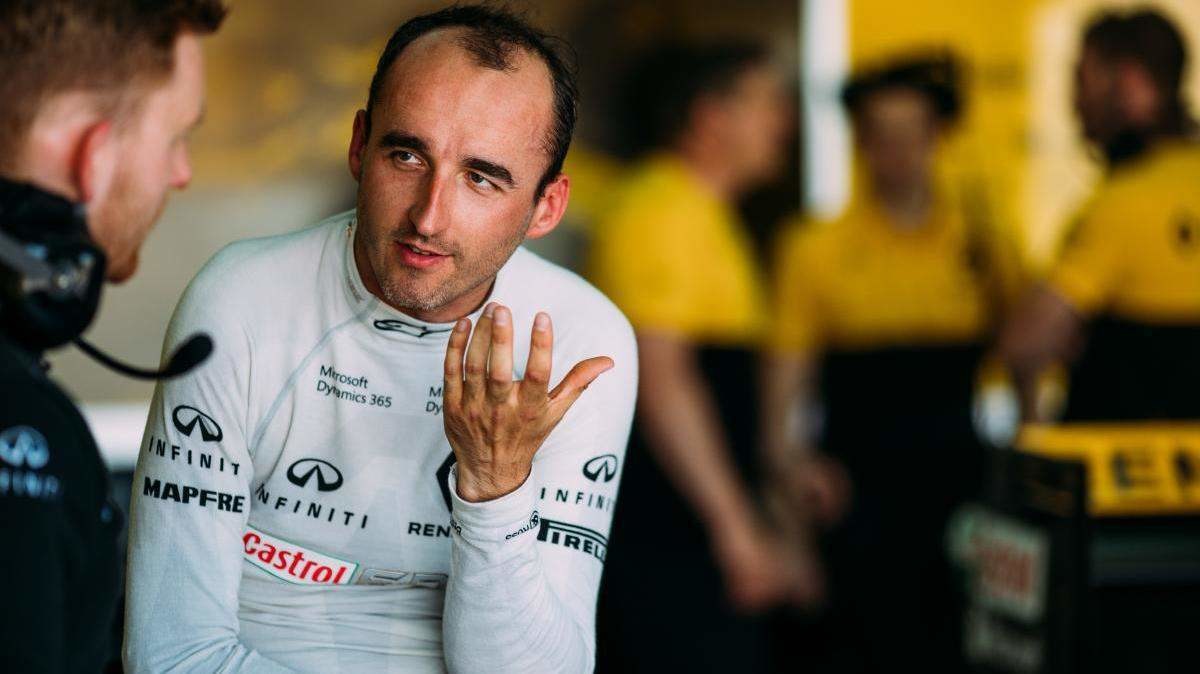 Robert Kubica opäť v kokpite F1, s Renaultom odjazdil 115 kôl
