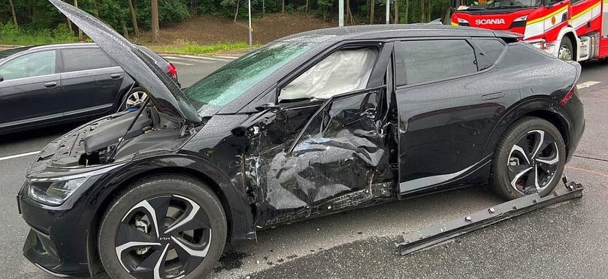 Kia EV6 ochránila Jágrovi krk pred električkou. Výsledky Euro NCAP kvalitu auta potvrdili