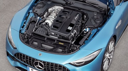 Mercedes-AMG SL 43 má slovenskú cenu. Je to bezpečne najdrahší štvorvalec na trhu