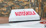 Čo sa deje v autoškolách? Nové testy na vodičák majú úplne rozdielne výsledky ako predtým