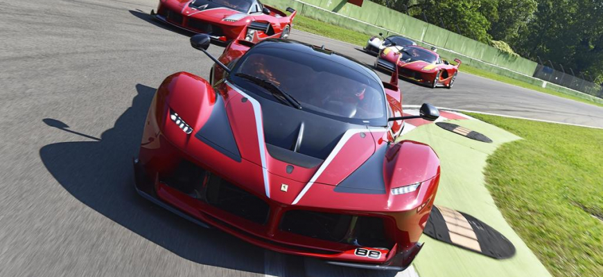 4x Ferrari FXX K v Imole, to je brutálny zvuk na pohľadanie