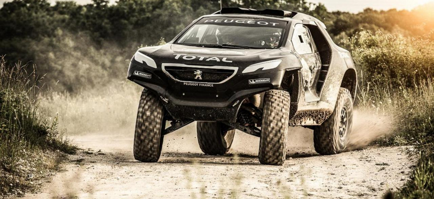 Peugeot chce vyhrať Dakar. Podarí sa mu to s dvojkolkou?