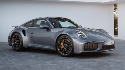 NOVÉ PORSCHE 911 TURBO S. JE TO HYBRID S VÝKONOM AŽ 711 KONÍ